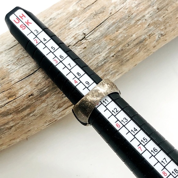 Antique Vintage Repousse Silver Ring - Picture 6 of 11